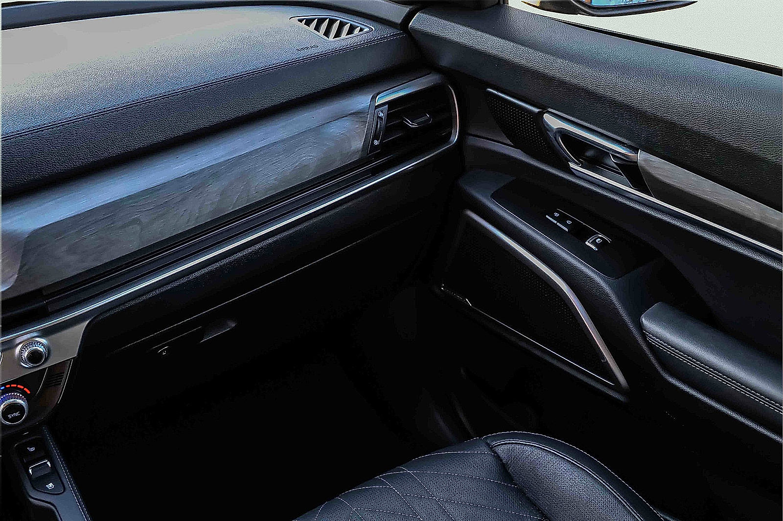 Certified 2023 Kia Telluride EX X-Line image 18