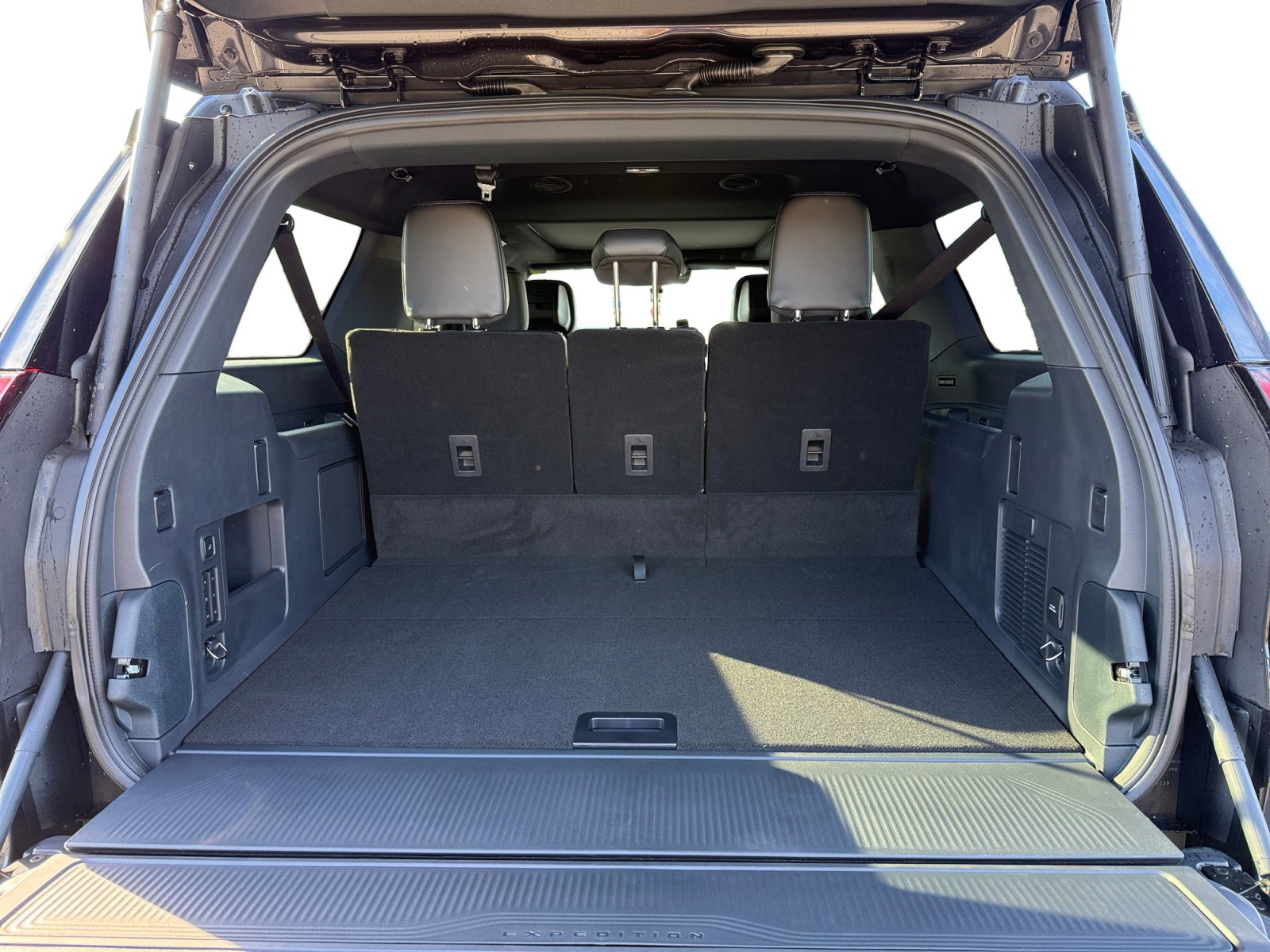 New 2026 Ford Expedition Max Platinum image 17