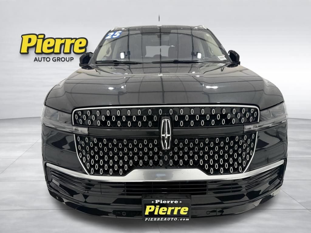Used 2025 Lincoln Navigator L Reserve AWD/4WD image 13