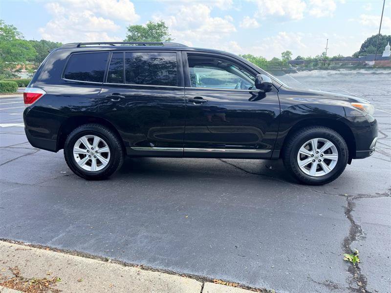 Used 2012 Toyota Highlander SE w/ Tow Pkg AWD/4WD image 5