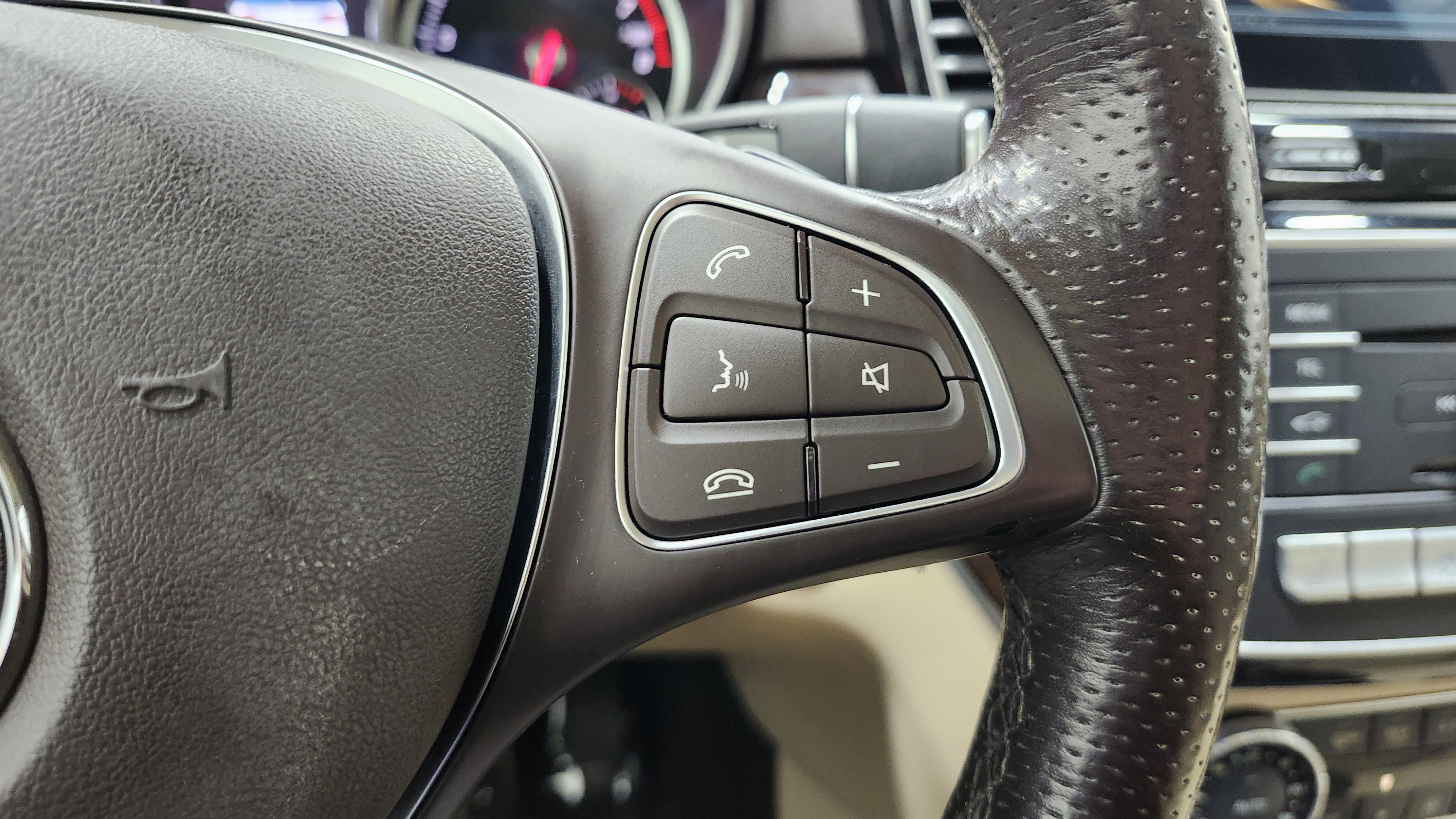 Used 2017 Mercedes-Benz GLE 350 4MATIC image 39