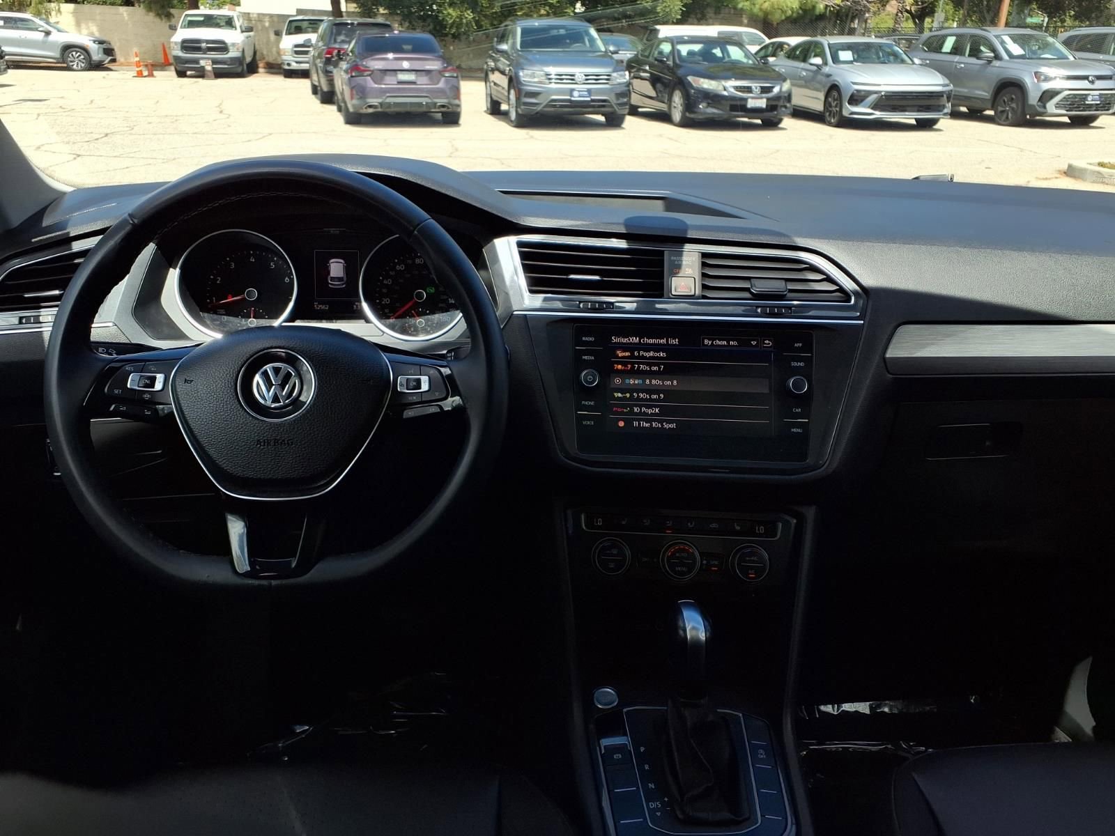 Used 2020 Volkswagen Tiguan SE FWD image 19