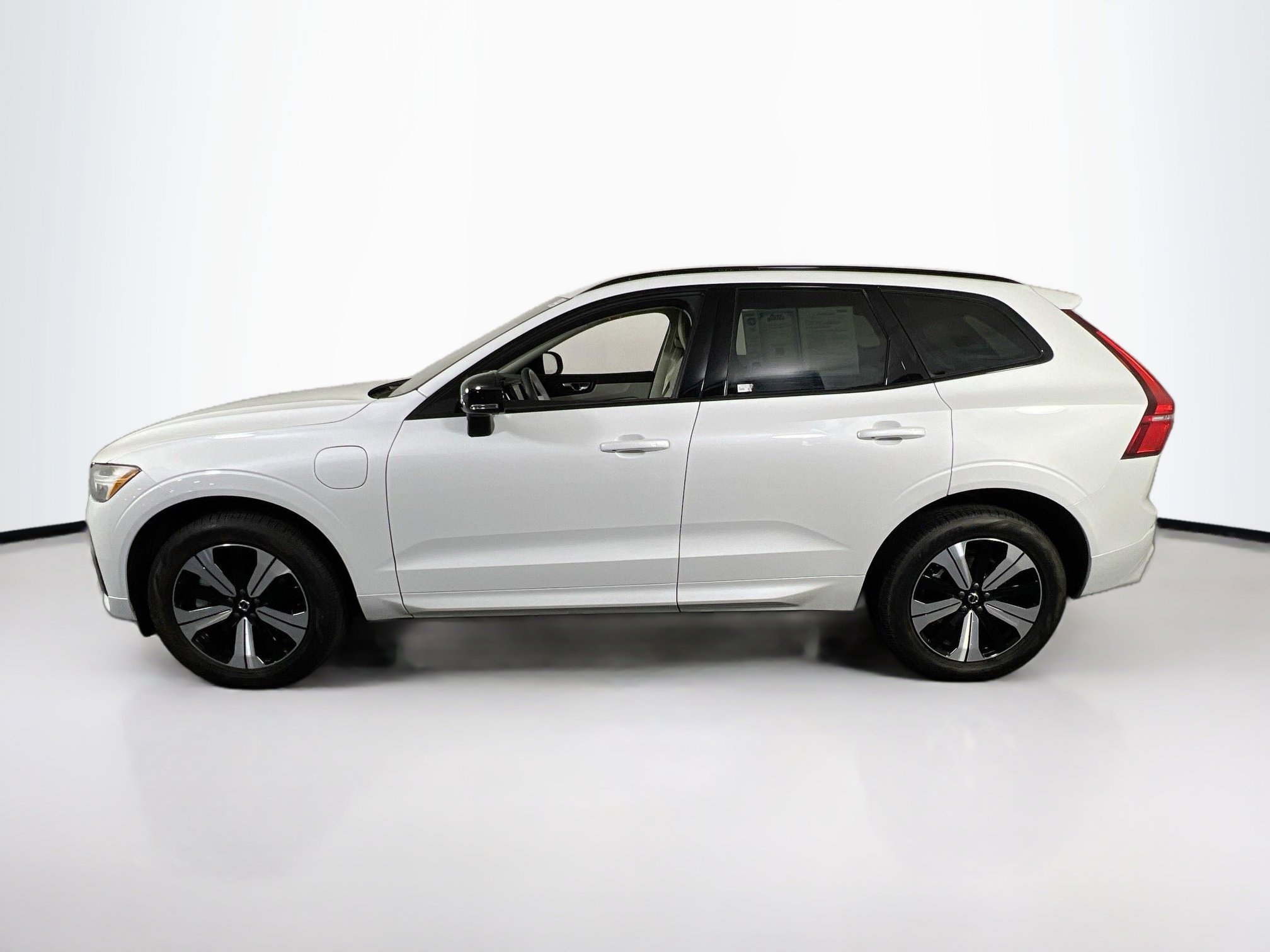 Used 2025 Volvo XC60 T8 Core w/ Protection Package Premier image 8