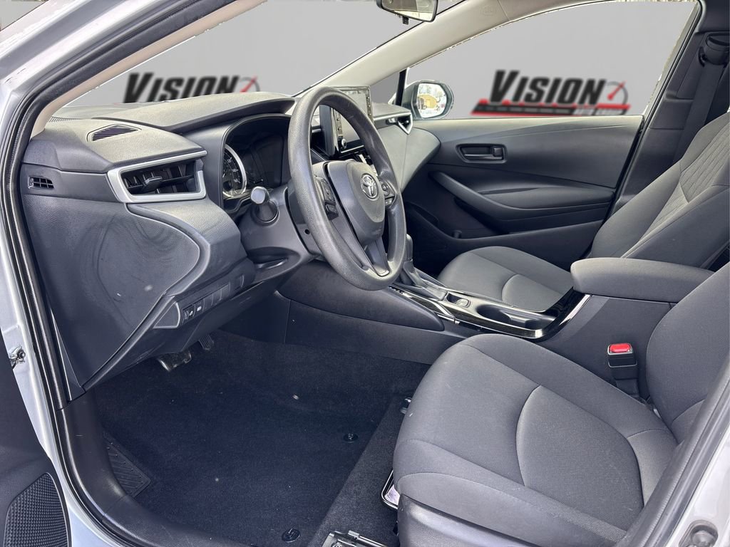 Used 2022 Toyota Corolla LE image 9