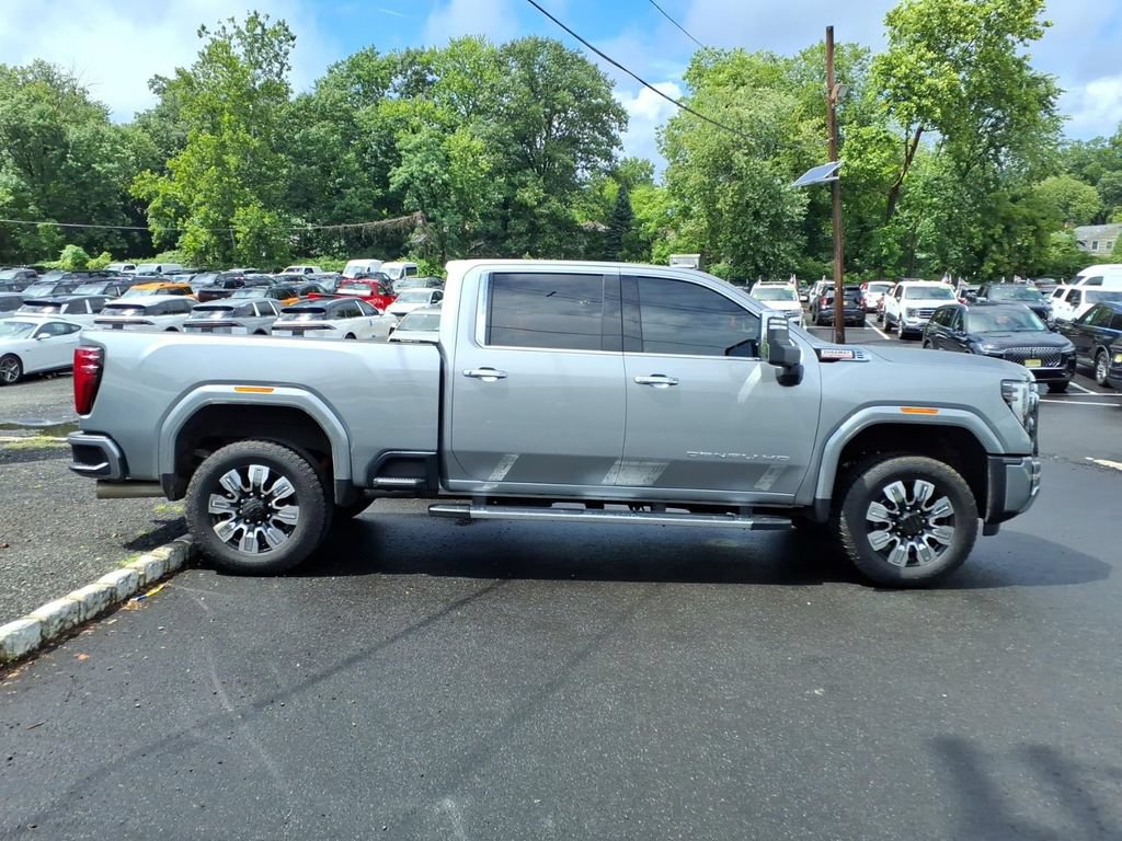 Used 2025 GMC Sierra 2500 Denali w/ Denali Reserve Package AWD/4WD image 16