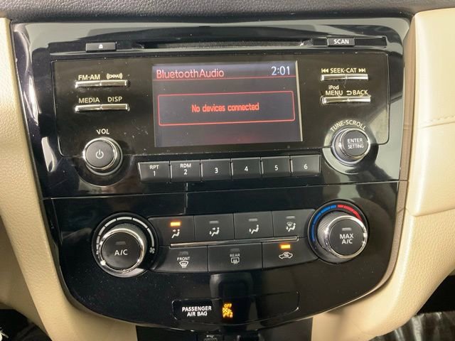 Used 2017 Nissan Rogue S w/ Appearance Package image 18