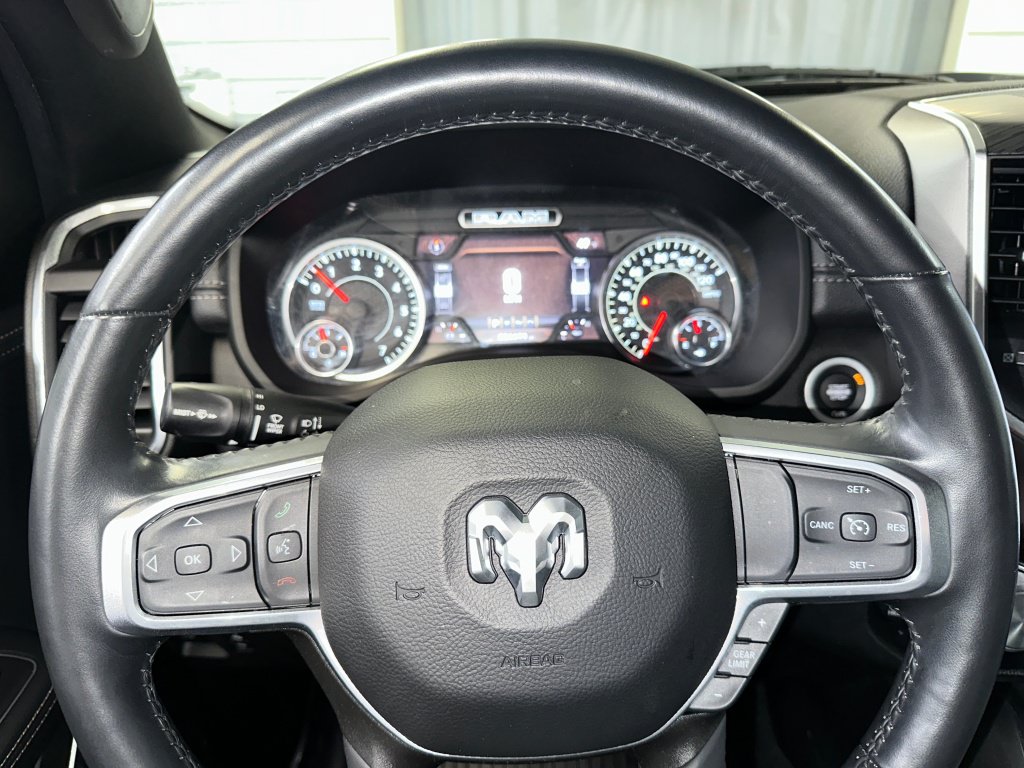 Used 2023 RAM 1500 Laramie AWD/4WD image 9