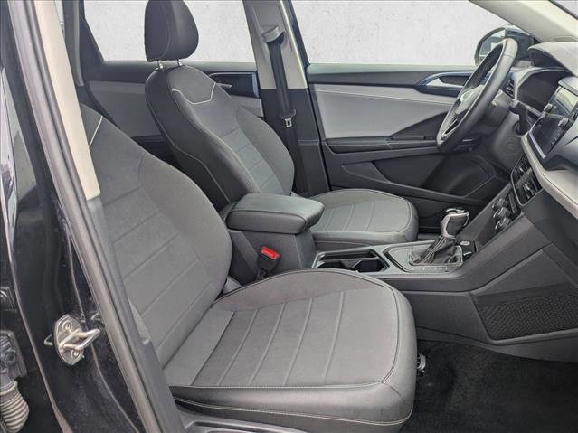 Used 2024 Volkswagen Taos SE image 20