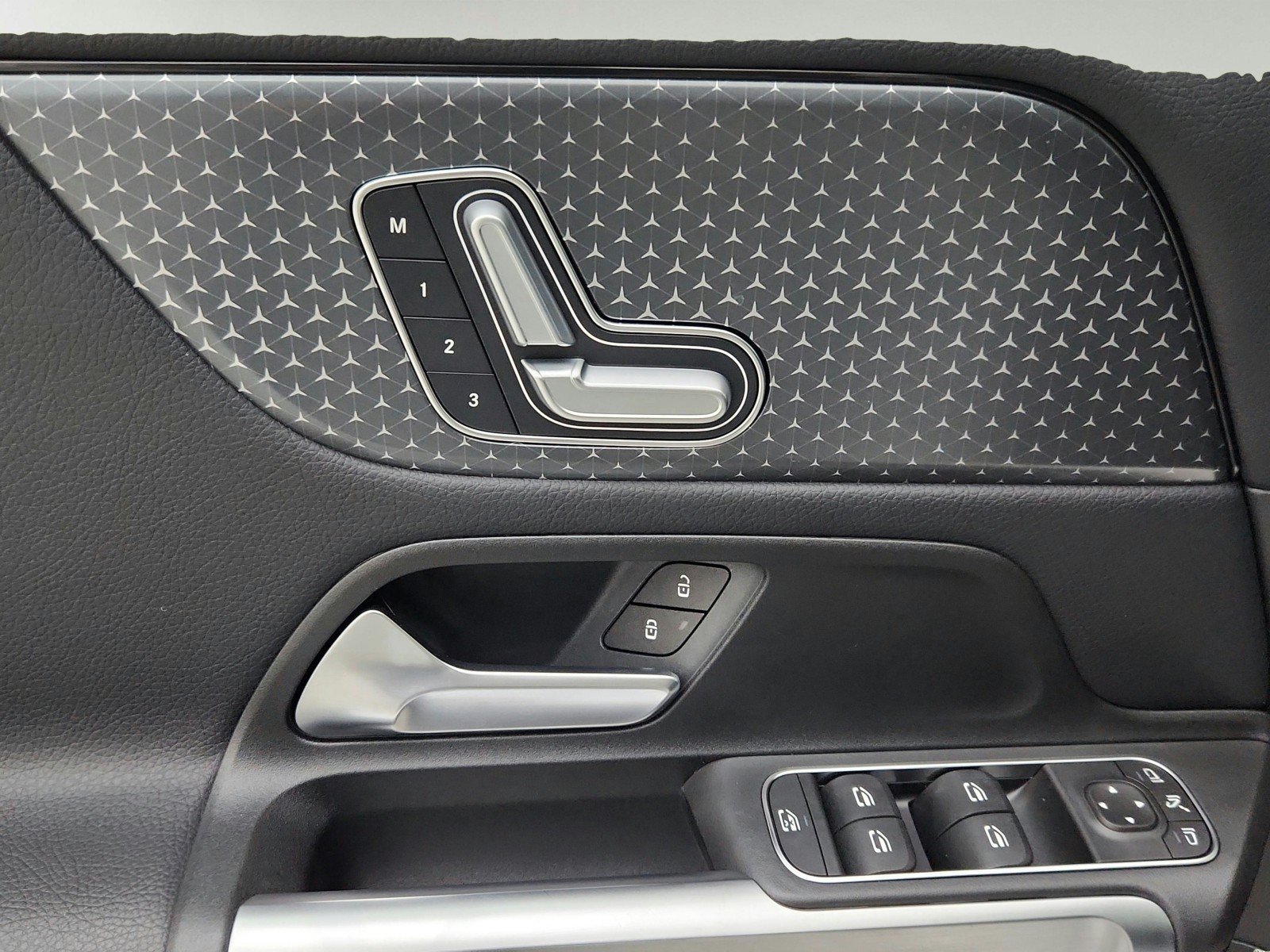 Certified 2026 Mercedes-Benz GLB 250 image 29