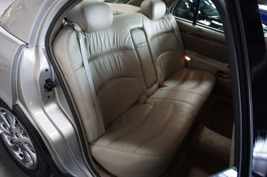 Used 2004 Buick Park Avenue Ultra FWD image 38
