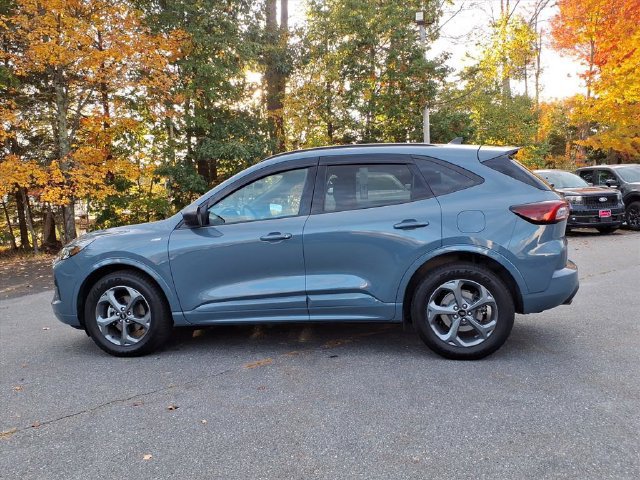 Used 2023 Ford Escape ST-Line w/ Tech Pack #1 AWD/4WD image 8