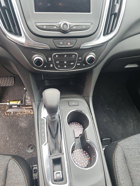 Used 2022 Chevrolet Equinox LT image 11