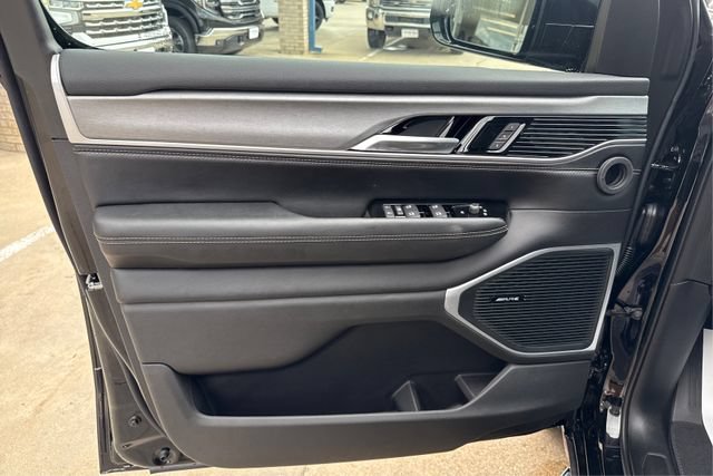 New 2026 Jeep Grand Wagoneer Limited w/ Convenience Group I AWD/4WD image 19