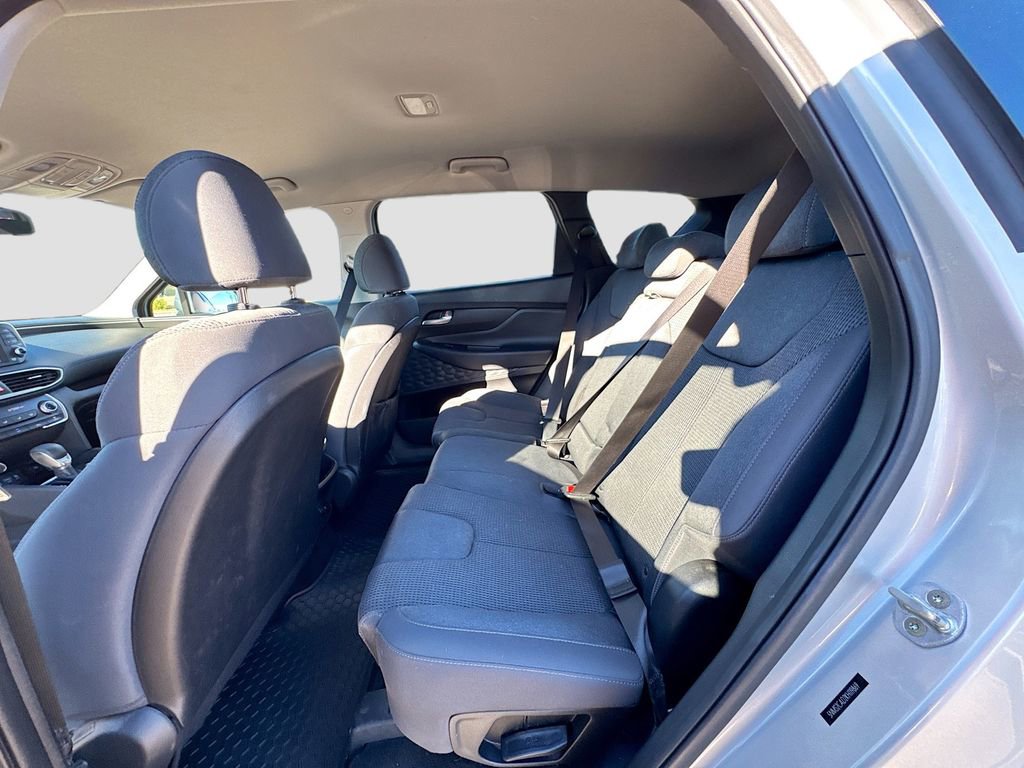 Used 2019 Hyundai Santa Fe SE image 17