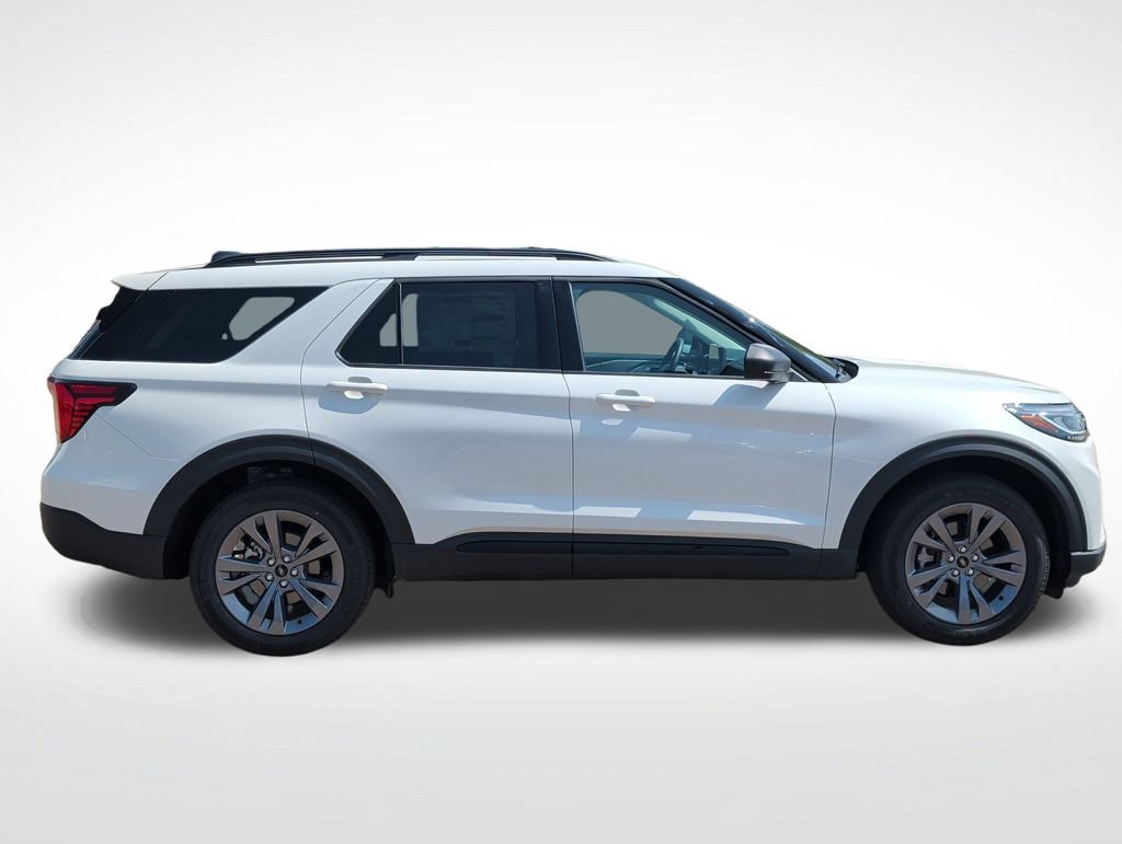 New 2026 Ford Explorer Active w/ Active Comfort Package AWD/4WD image 2