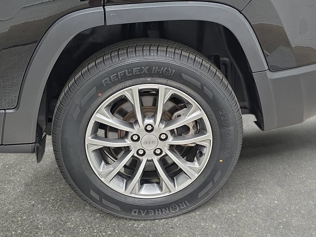 Used 2022 Jeep Cherokee Latitude Lux AWD/4WD image 32