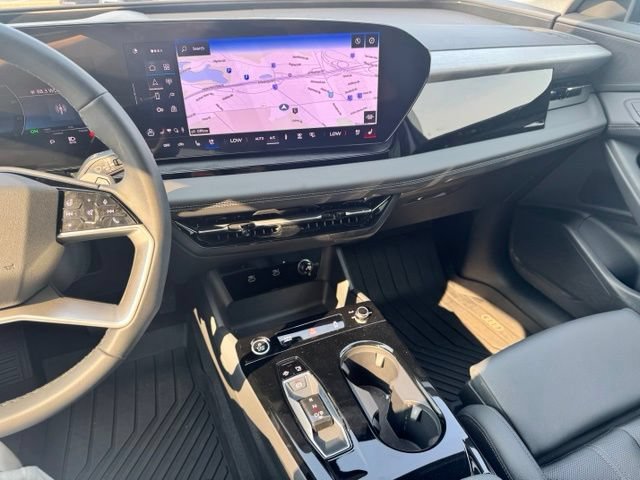 Certified 2025 Audi Q6 e-tron Premium Plus AWD/4WD image 32