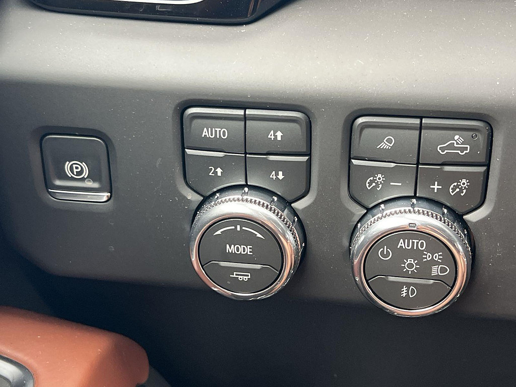 New 2026 GMC Sierra 3500 Denali Ultimate AWD/4WD image 21