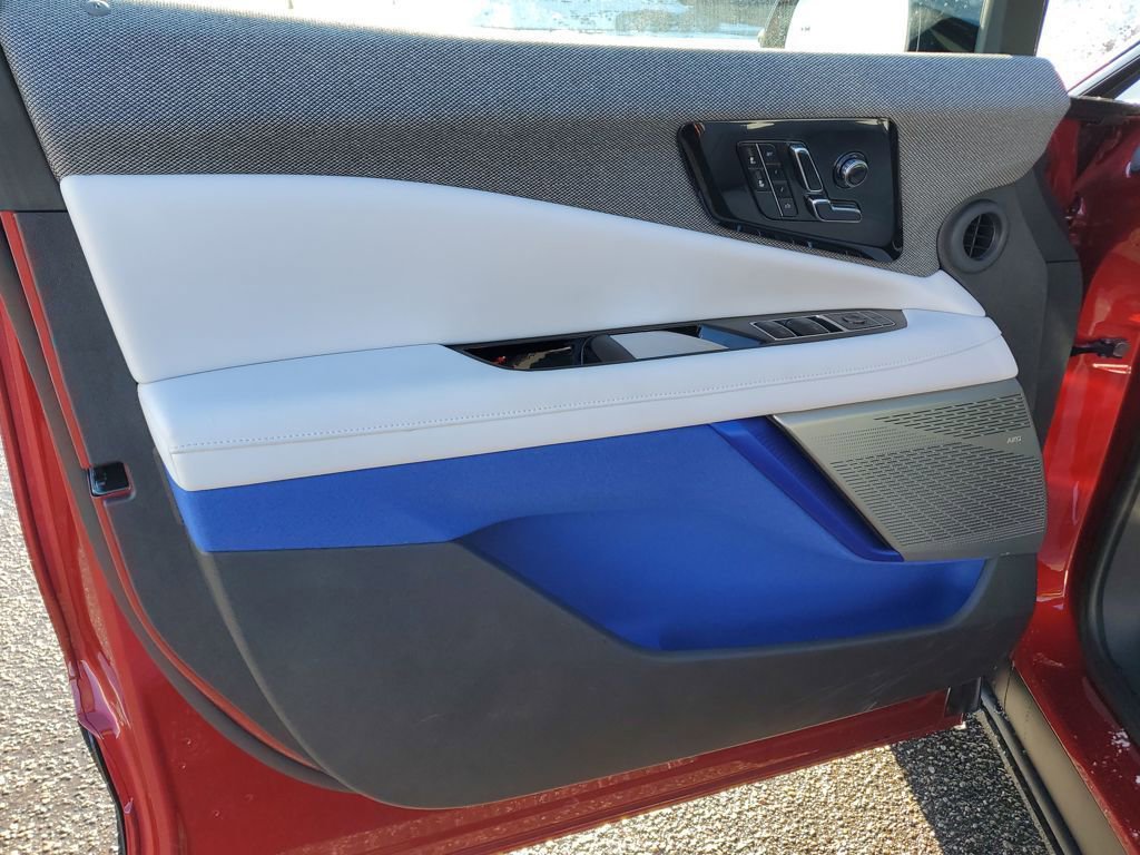 New 2026 Cadillac Optiq Sport 1 w/ LPO, Floor Liner Package image 24