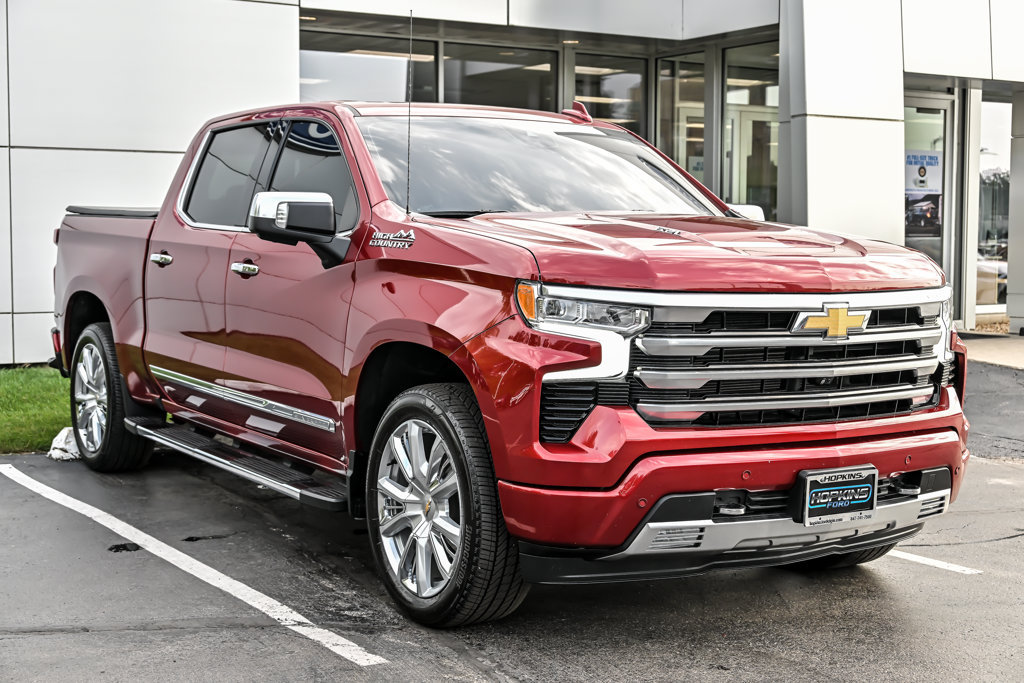 Used 2023 Chevrolet Silverado 1500 High Country w/ High Country Premium Package AWD/4WD image 9