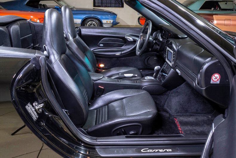 Used 2004 Porsche 911 Carrera RWD image 52