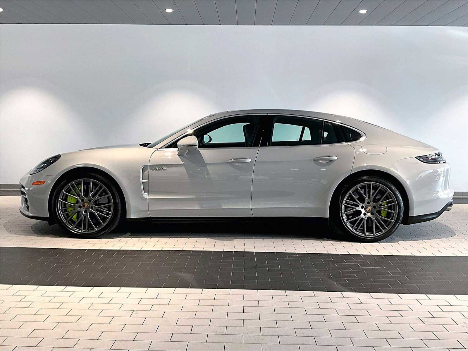 Used 2023 Porsche Panamera Turbo S image 2