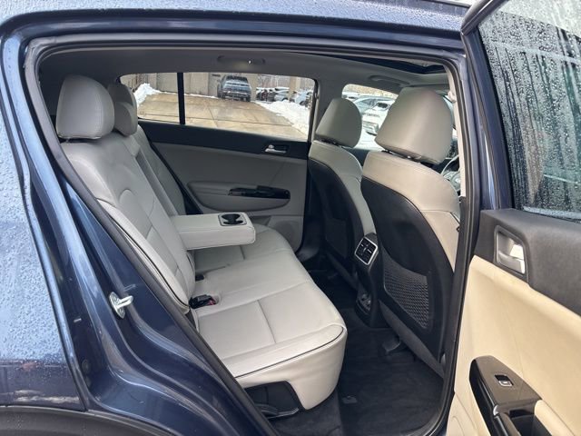 Used 2022 Kia Sportage EX w/ EX Technology Package image 25