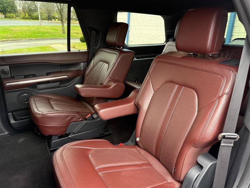 Used 2023 Ford Expedition Limited AWD/4WD image 20