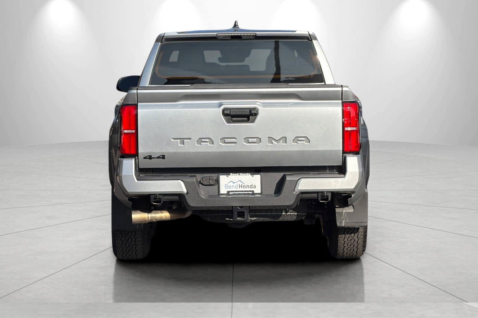 Used 2025 Toyota Tacoma TRD Off-Road AWD/4WD image 6