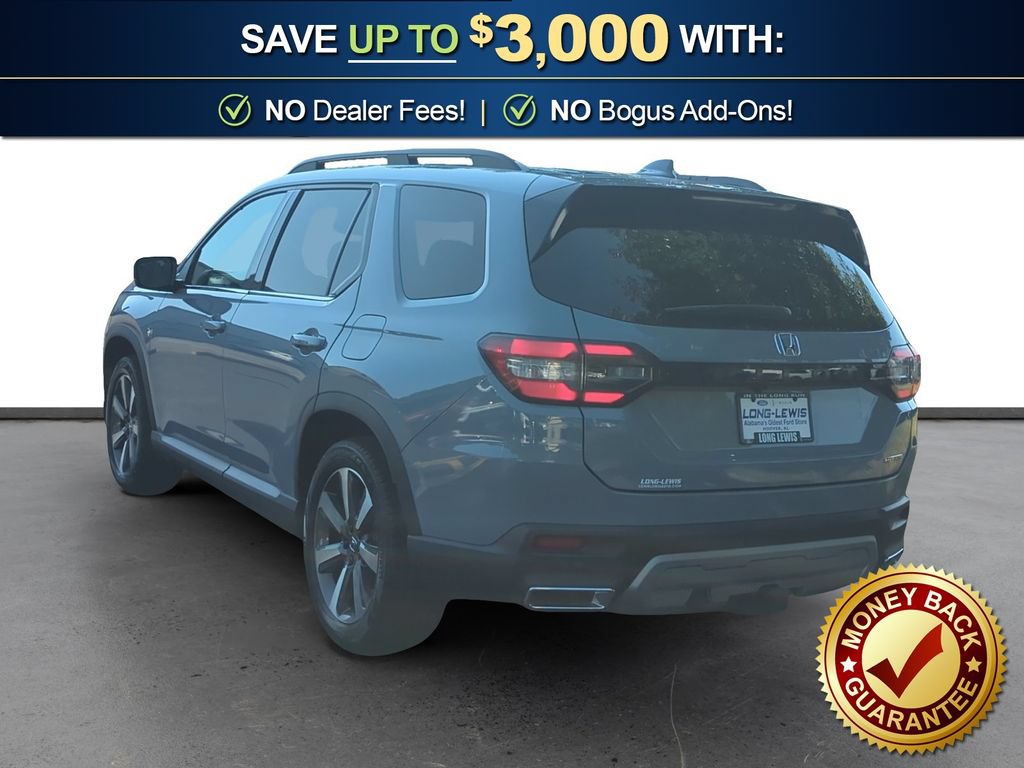 Used 2025 Honda Pilot Touring image 4
