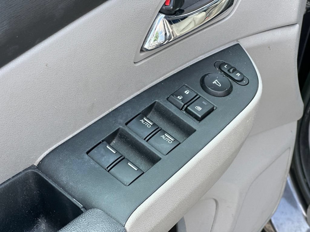 Used 2015 Honda Odyssey EX-L image 17