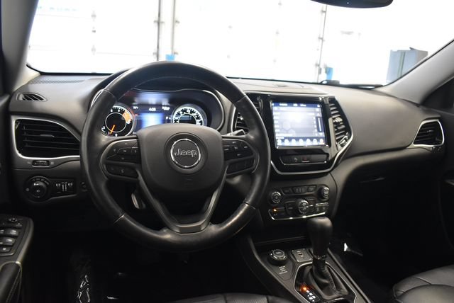 Used 2019 Jeep Cherokee Limited AWD/4WD image 23