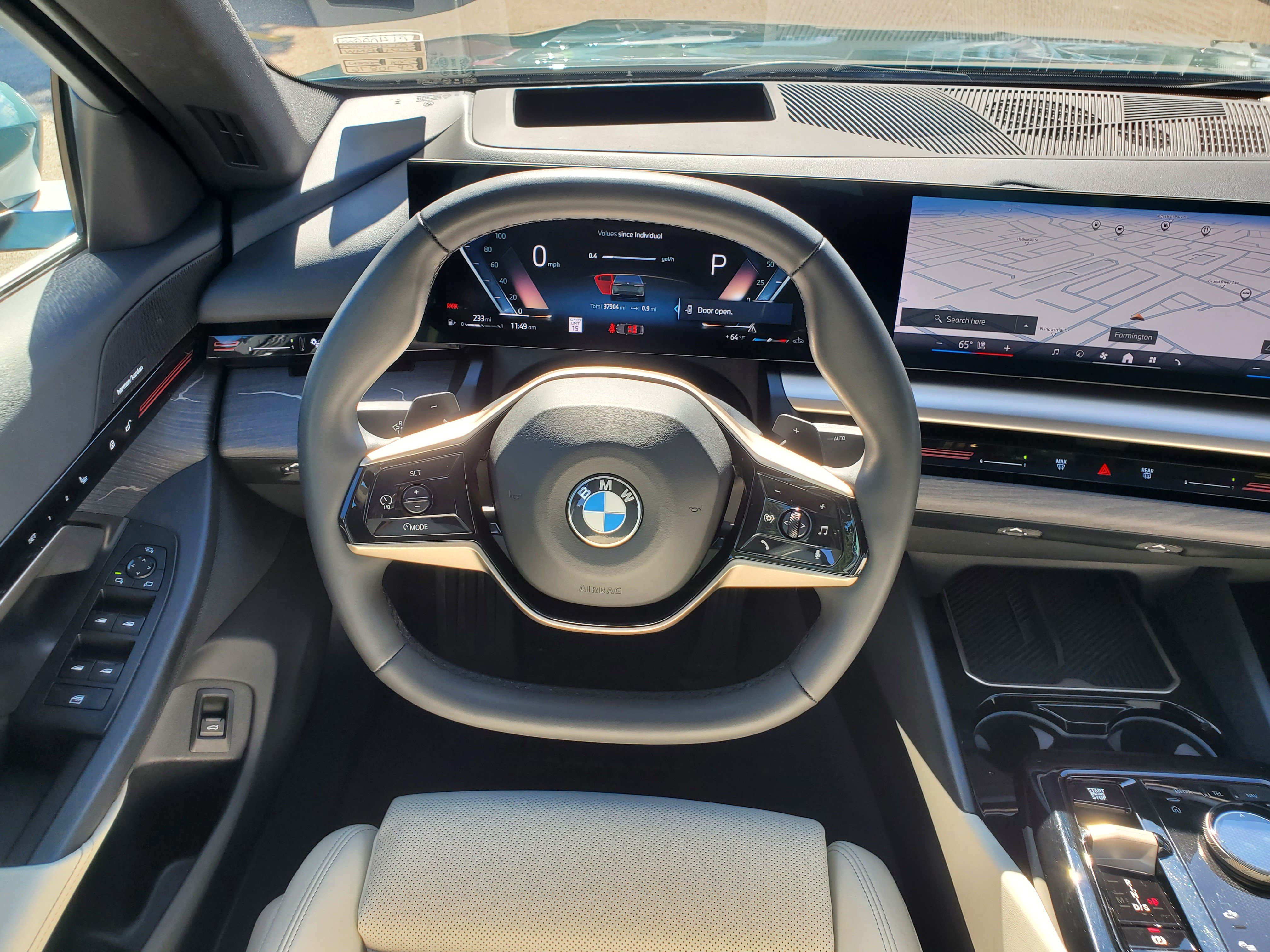 Used 2024 BMW 530i xDrive w/ Premium Package AWD/4WD image 28