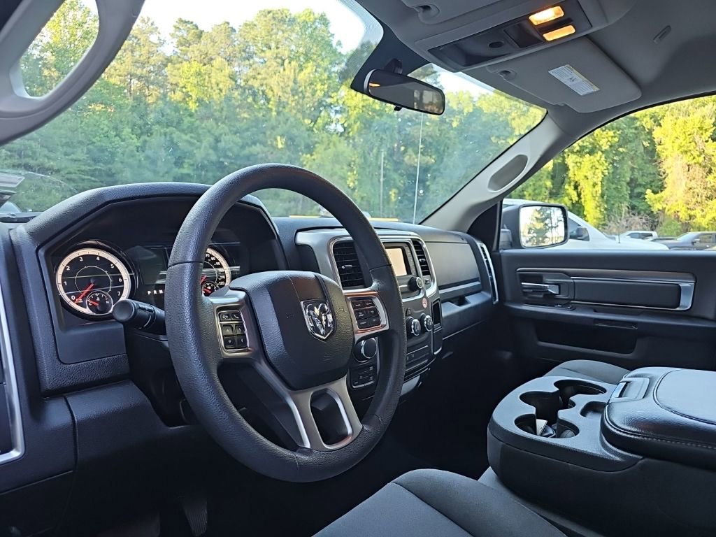 Used 2024 RAM 1500 Classic SLT AWD/4WD image 9