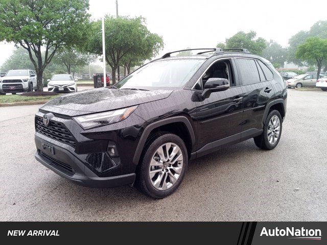 Used 2025 Toyota RAV4 XLE Premium FWD image 1