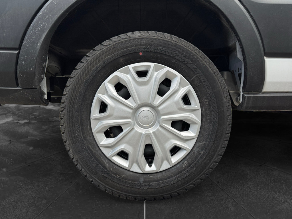 Used 2024 Ford E-Transit Low Roof RWD image 30
