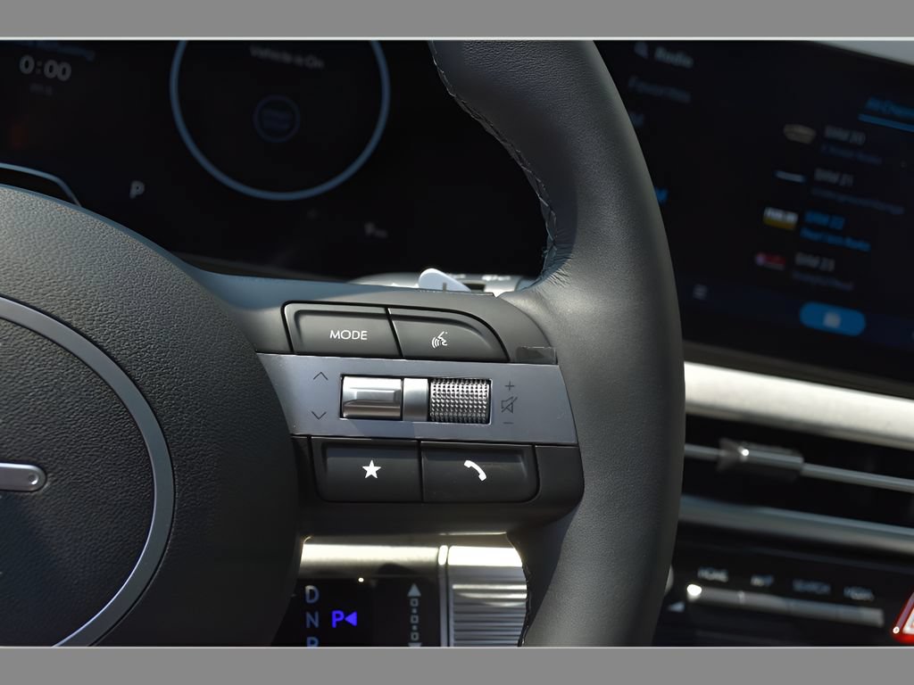 Used 2025 Hyundai Tucson Limited FWD image 21