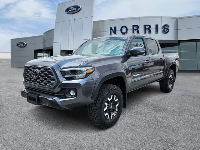 Used 2023 Toyota Tacoma TRD Off-Road w/ Technology Package AWD/4WD image 2