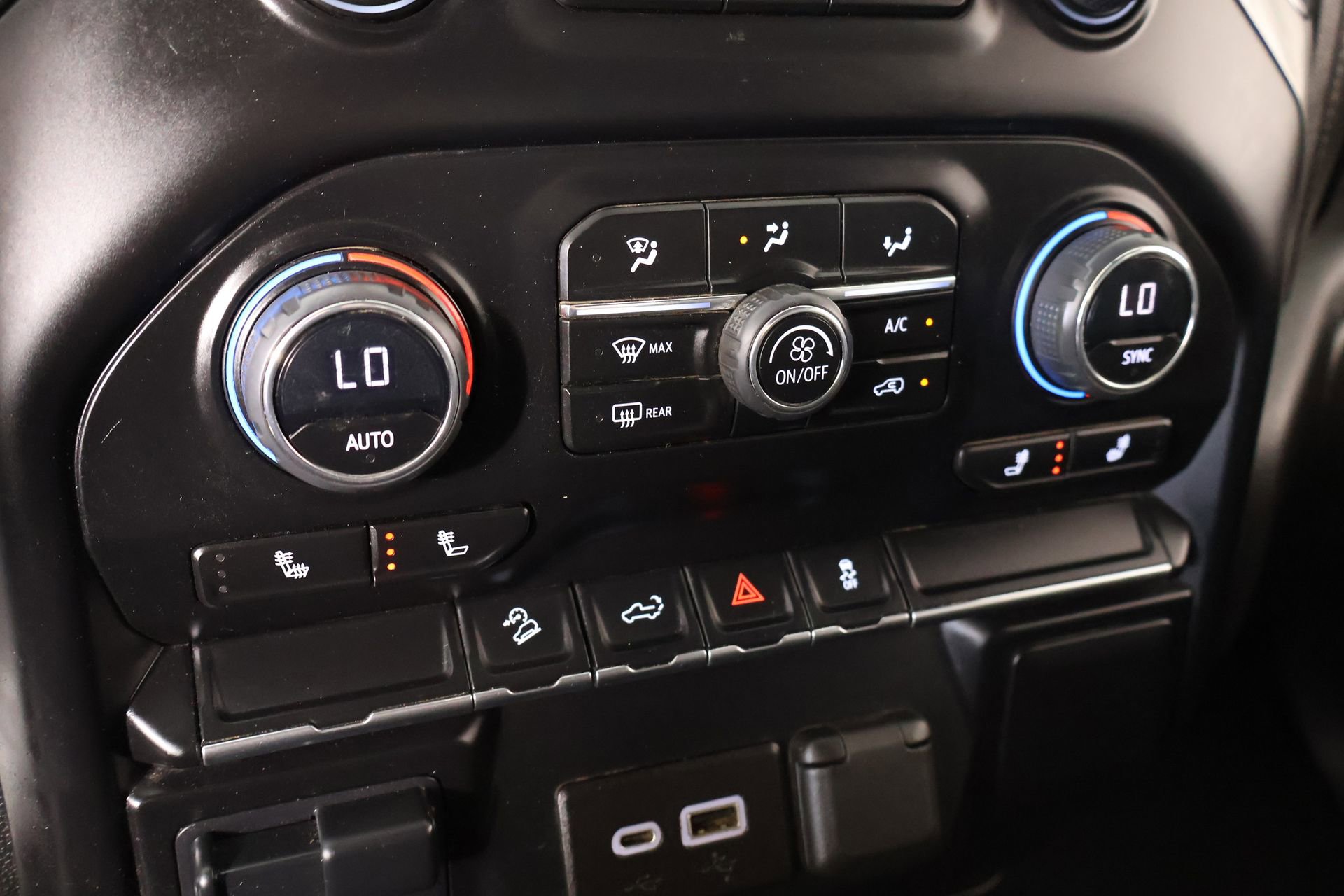 Used 2023 Chevrolet Silverado 2500 LT w/ Convenience Package image 7