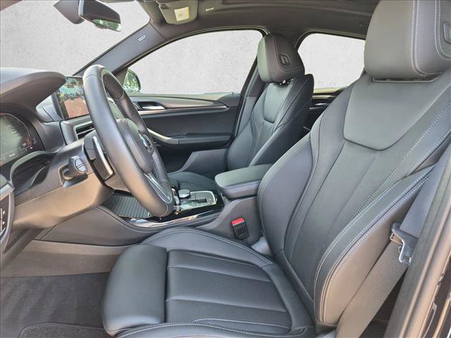 Certified 2024 BMW X4 xDrive30i w/ Premium Package AWD/4WD image 17