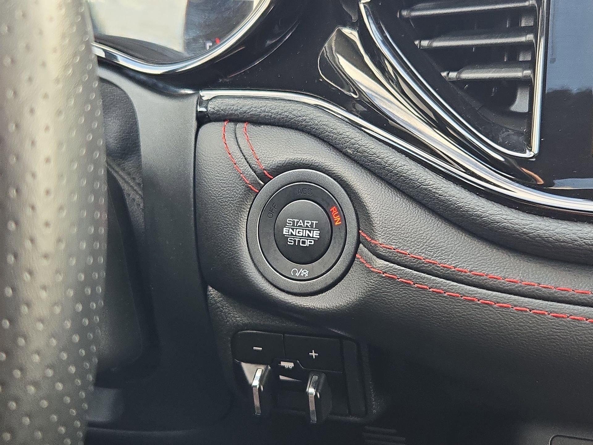 Used 2025 Dodge Durango GT image 21