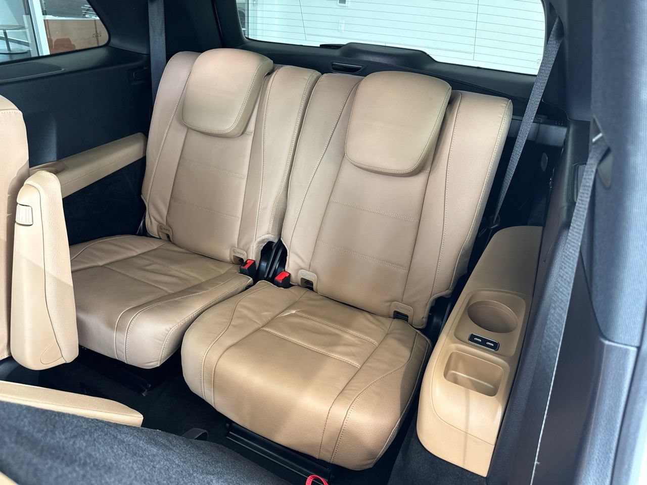 Used 2025 Mercedes-Benz GLS 450 4MATIC image 44