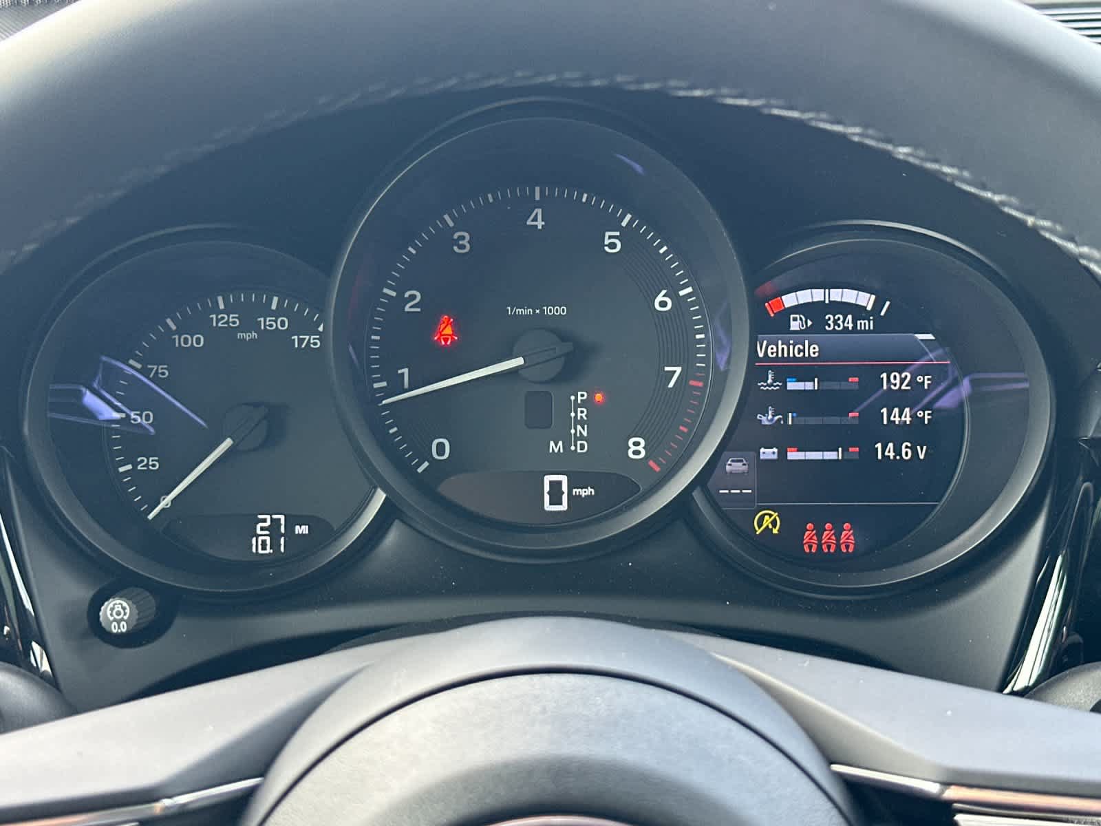 Certified 2025 Porsche Macan AWD/4WD image 29
