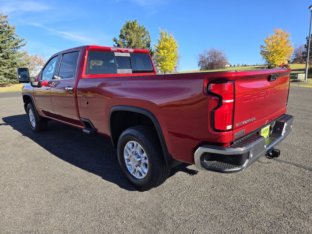 Used 2025 Chevrolet Silverado 3500 LTZ w/ LTZ Premium Package image 11