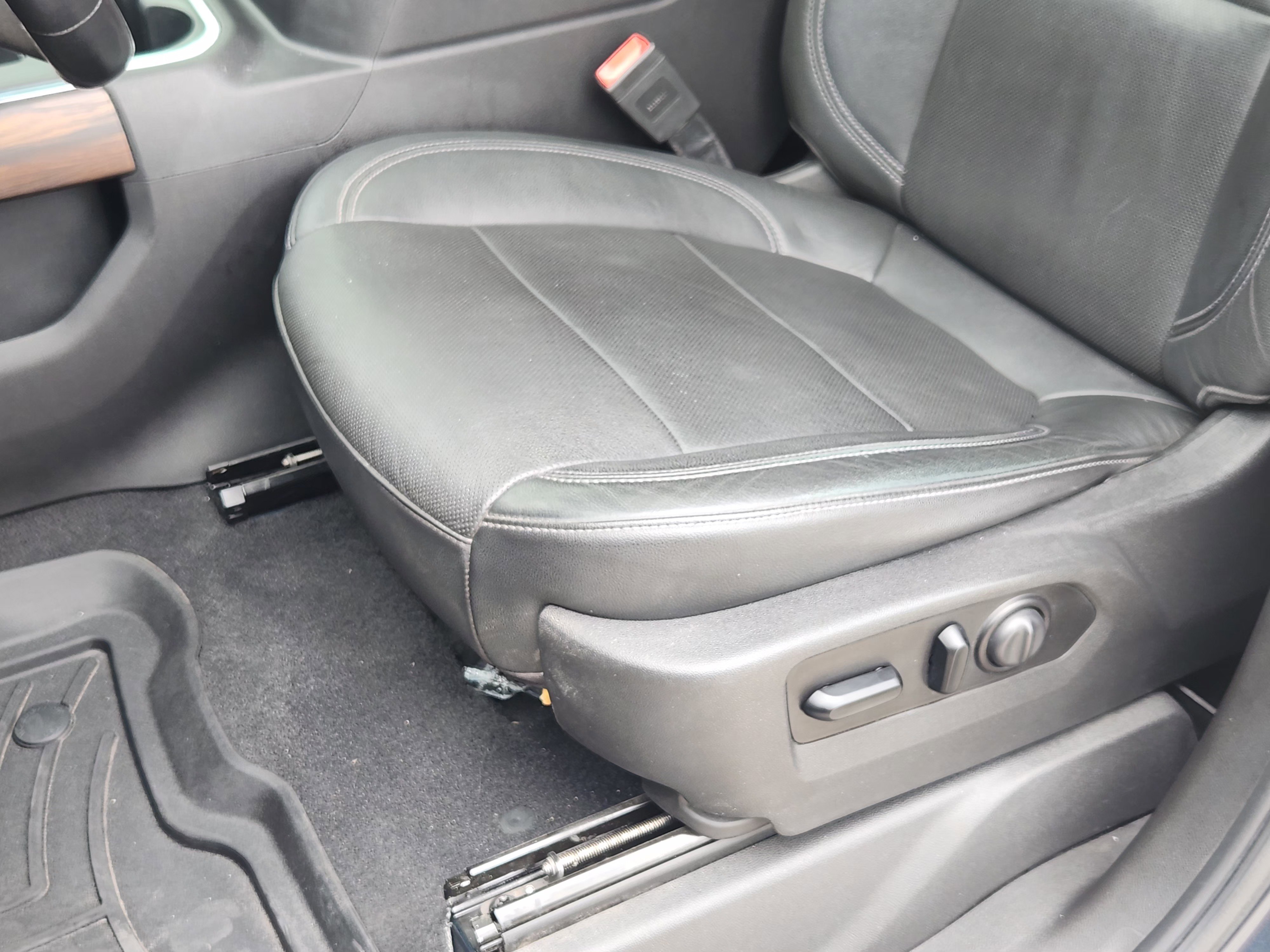 Used 2020 GMC Sierra 1500 SLT AWD/4WD image 26
