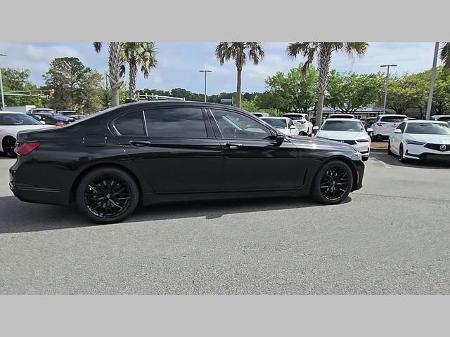 Used 2022 BMW 740i w/ Premium Package RWD image 27
