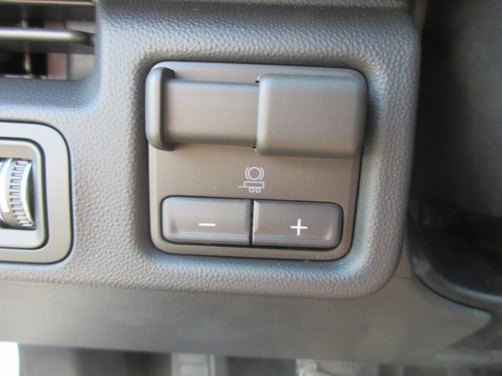 New 2026 GMC Sierra EV Elevation w/ LPO, Elevation Dark Package image 17