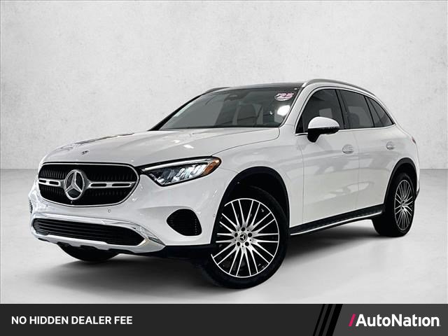 Used 2025 Mercedes-Benz GLC 300 image 1
