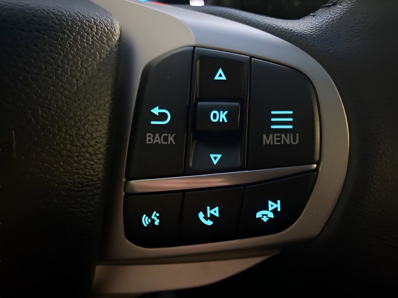 Certified 2023 Ford Explorer XLT w/ Equipment Group 202A image 17