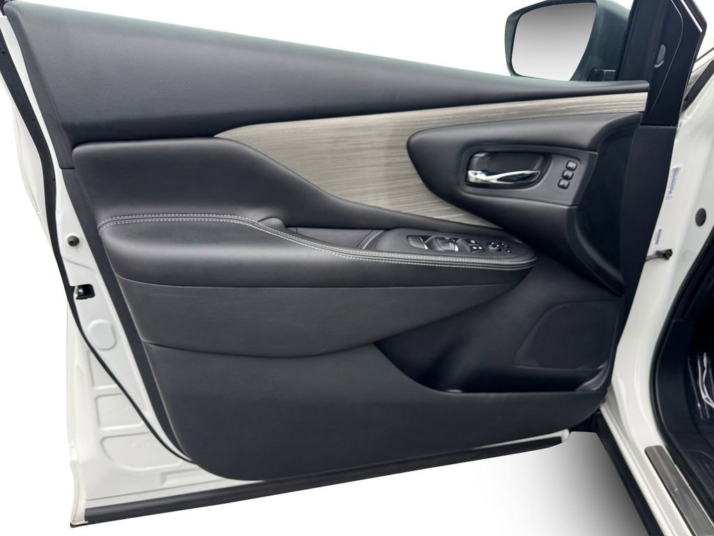 Used 2018 Nissan Murano SL w/ Midnight Edition Package AWD/4WD image 11